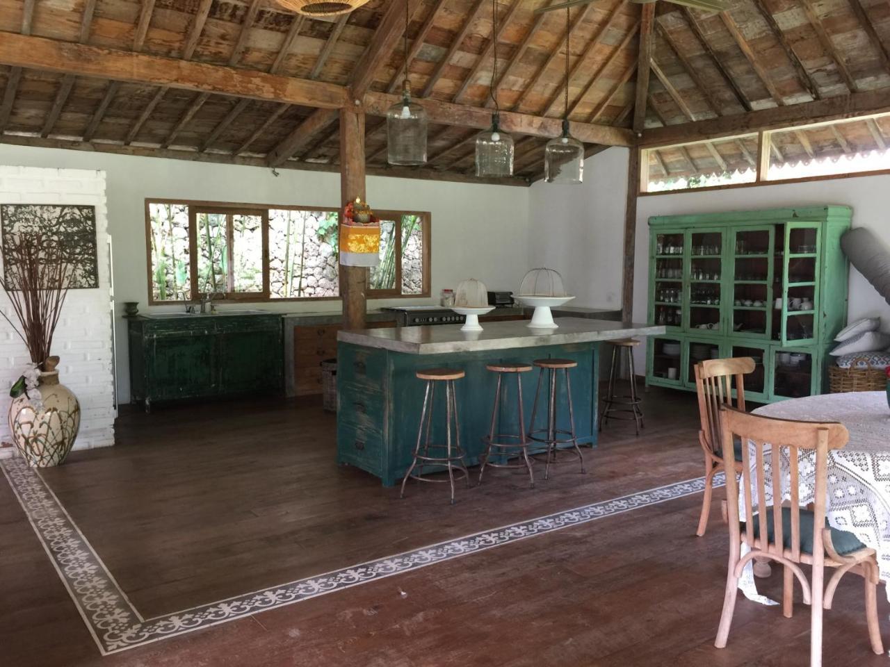 Bingin Dedaren 4 Bedrooms Villa *