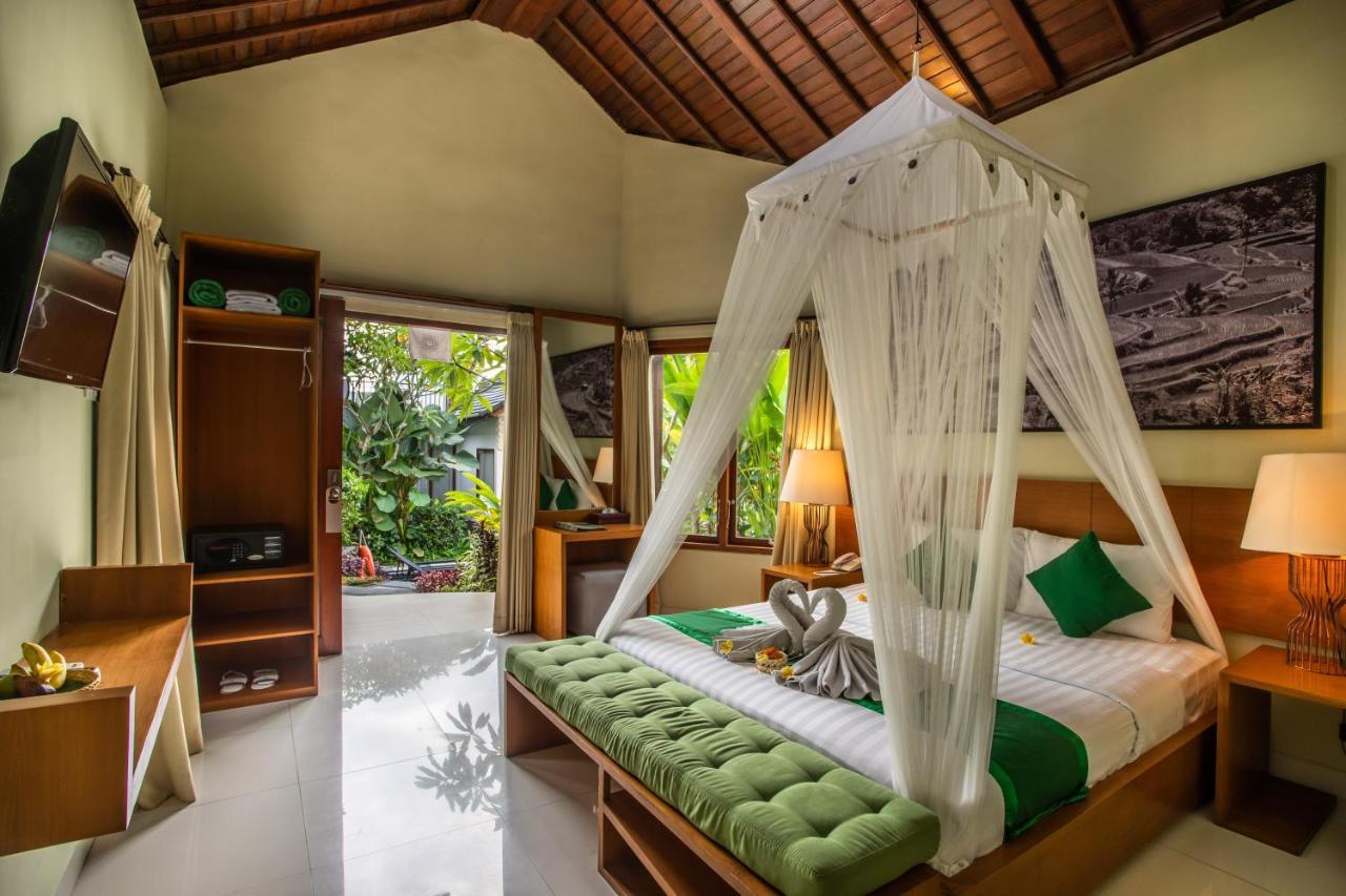 Bakung And Hotel