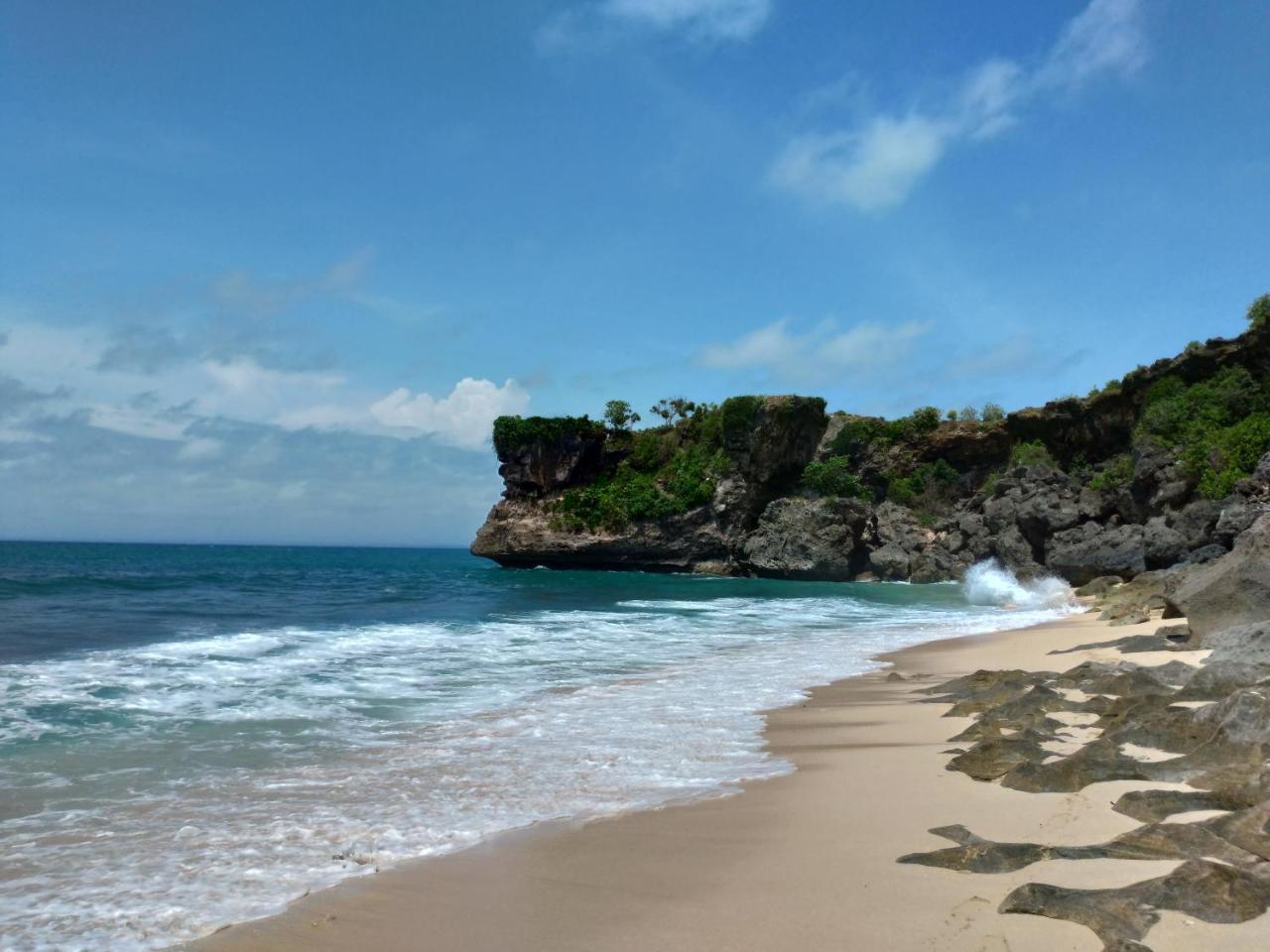 Balangan Paradise And Restaurant 2*