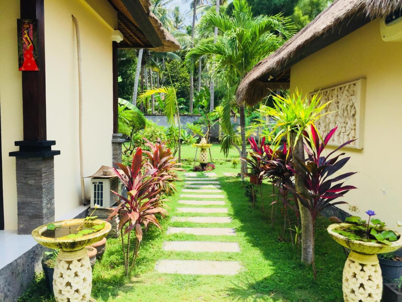 Mutiara Bali Candi Dasa (Bali)