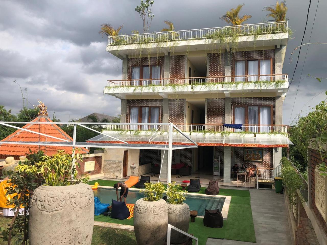 Oka's Canggu (Bali)