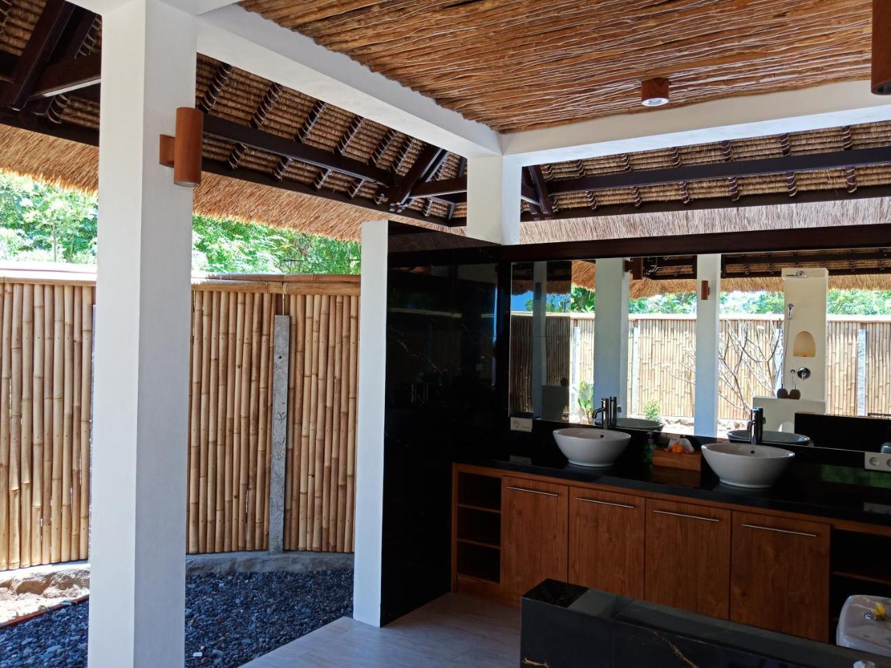 Samari Hill Villa *