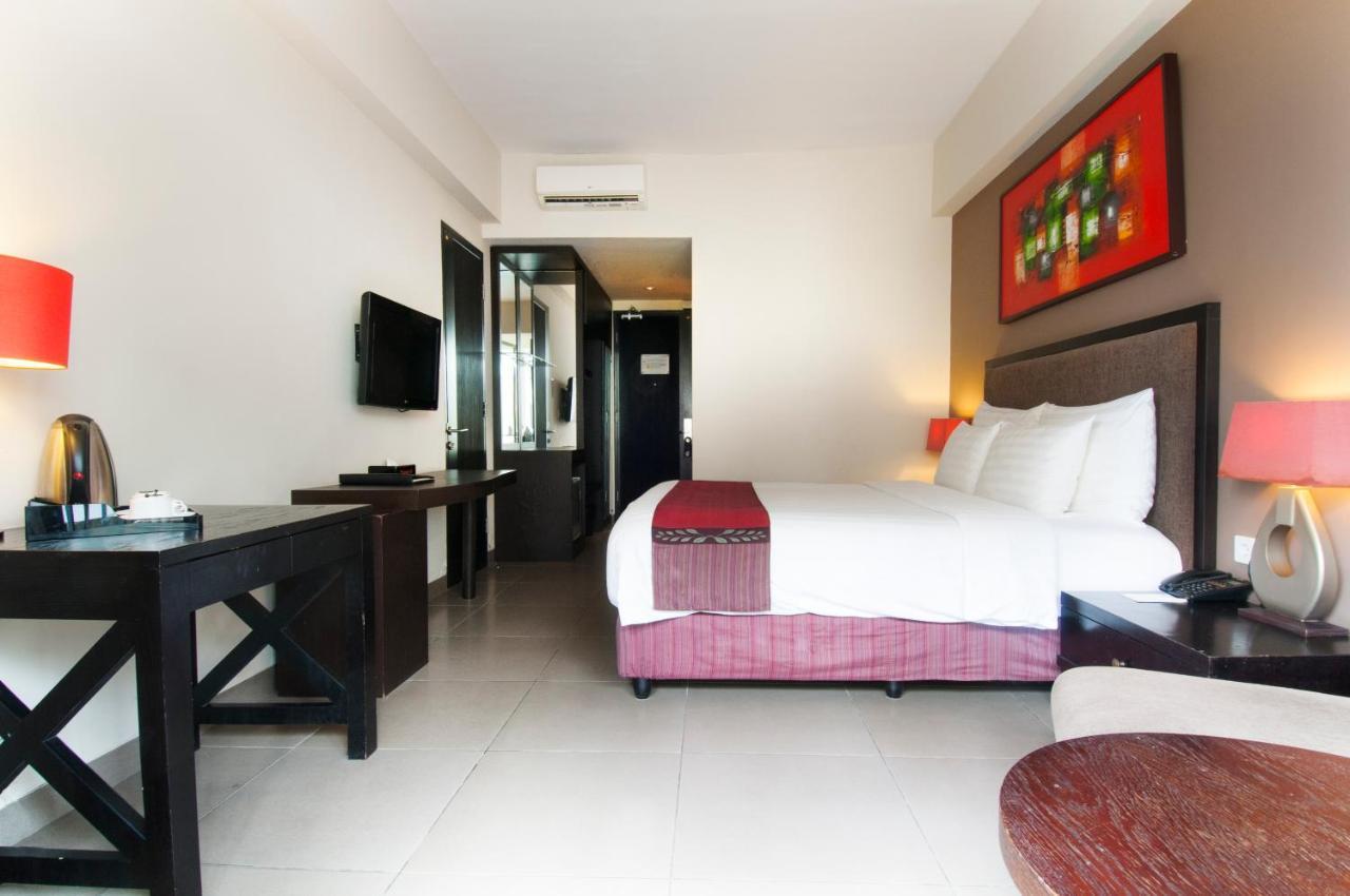 Hotel 100 Sunset Kuta & Ballroom Kuta (Bali)