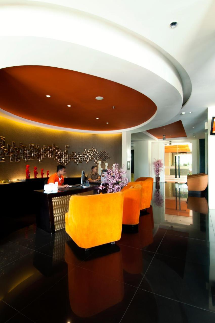 100 Sunset Kuta & Ballroom