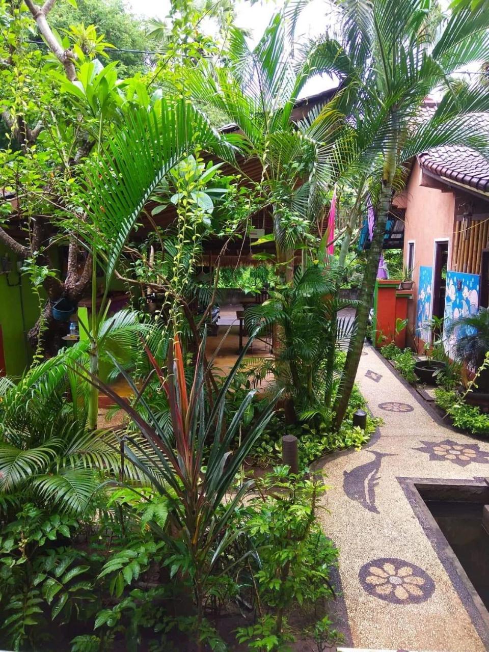 Rumahku Homestay *
