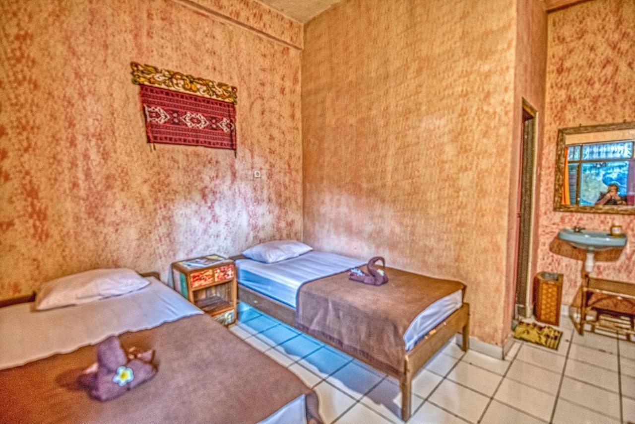 Bed & Breakfast Lovina Central Hostel Lovina (Bali)