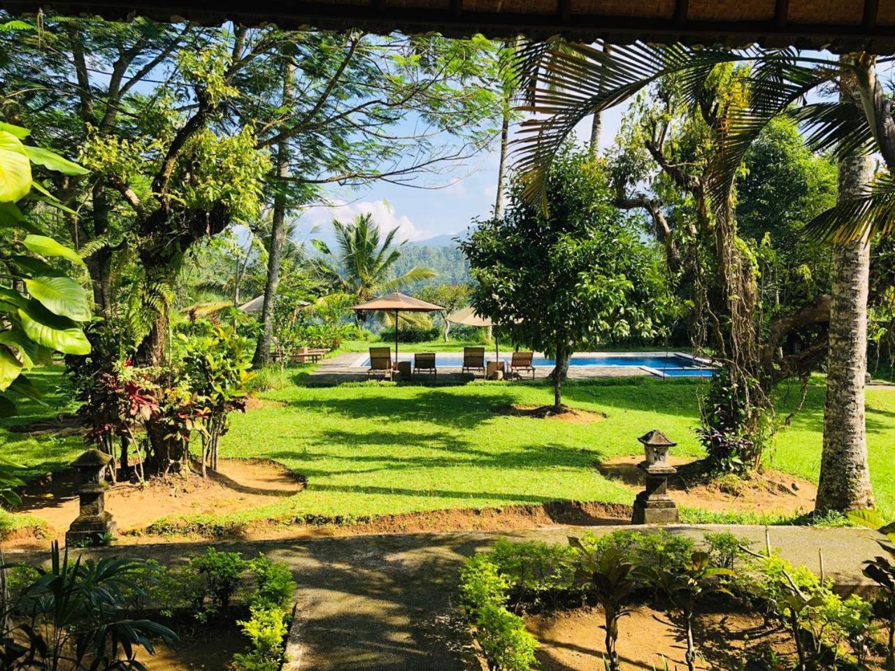 Mahagiri & Restaurant Resort 4*