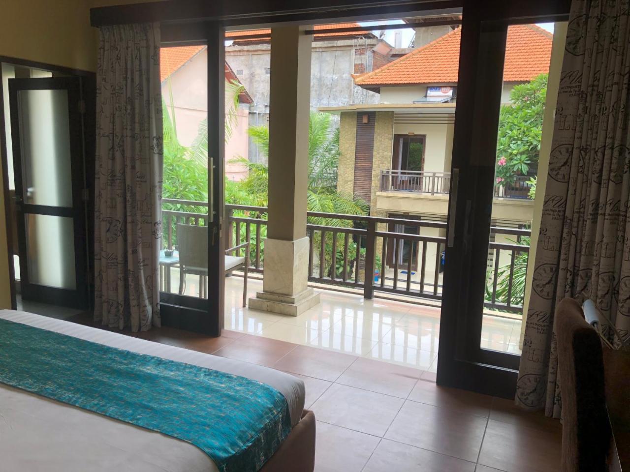 Hotel D'kubu 3*