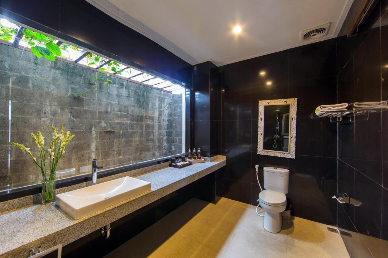 White Lotus Villa *