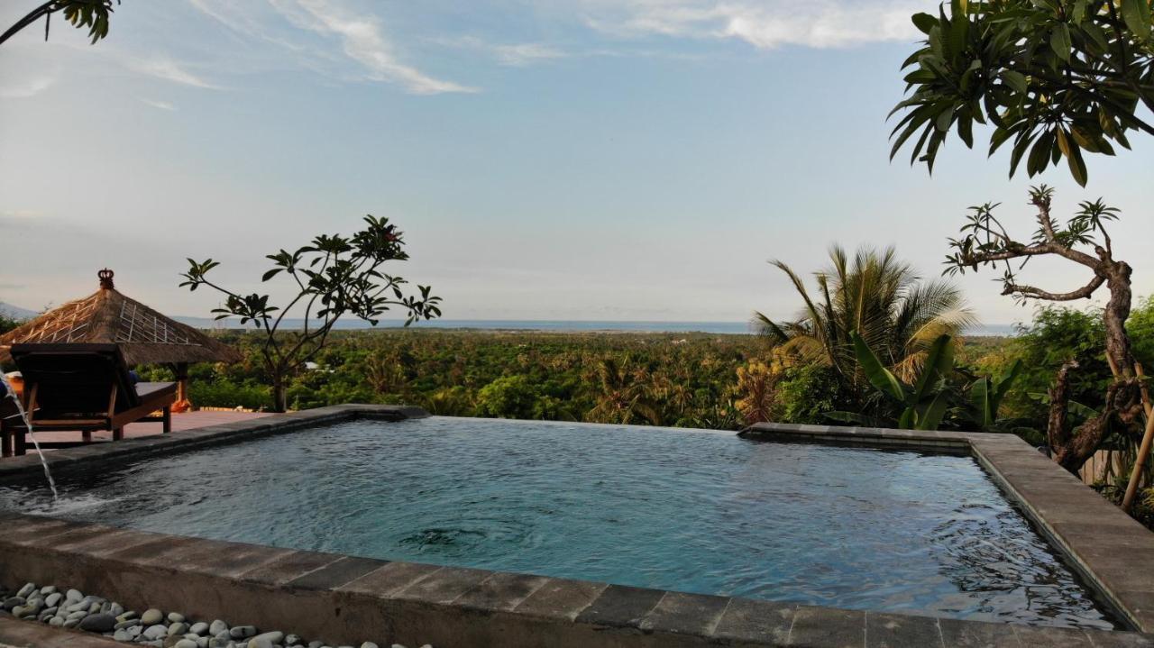 Menjangan Hill Hotel