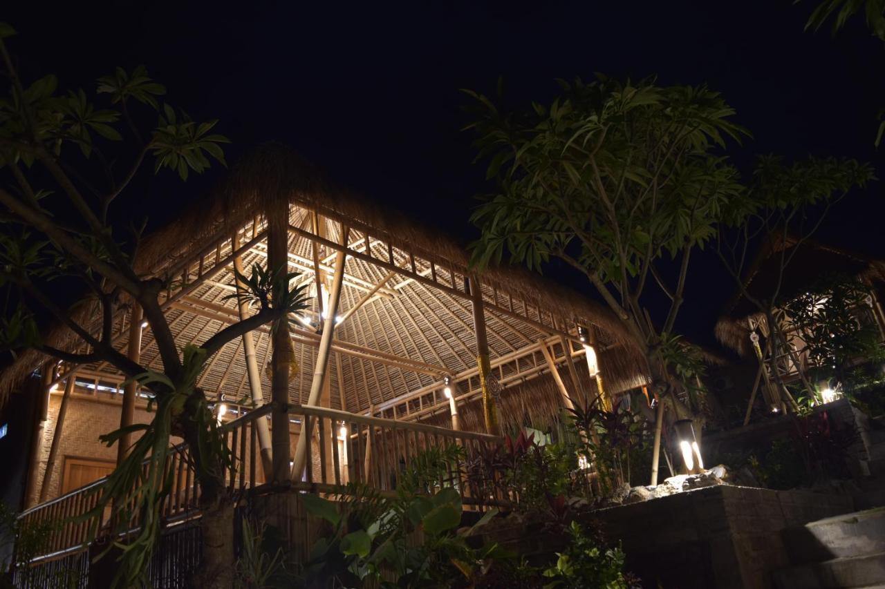 Hotel Menjangan Hill 3*