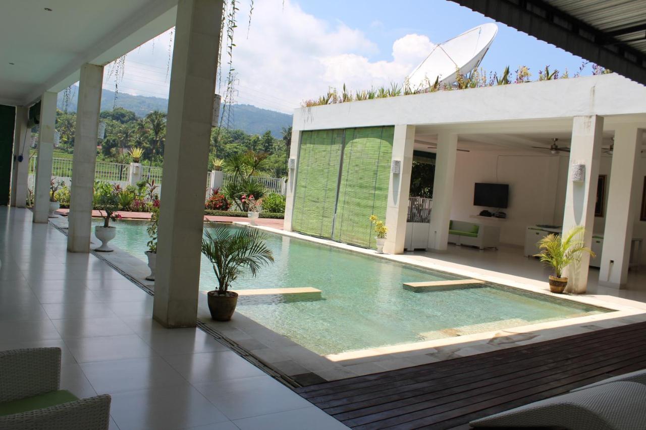 Putih 4* Lovina (Bali)