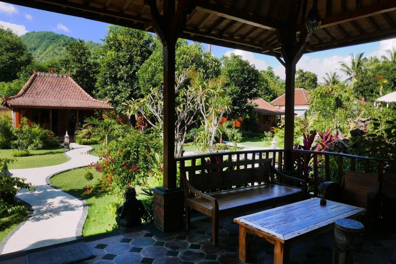 Kubu Kangin Resort 3*