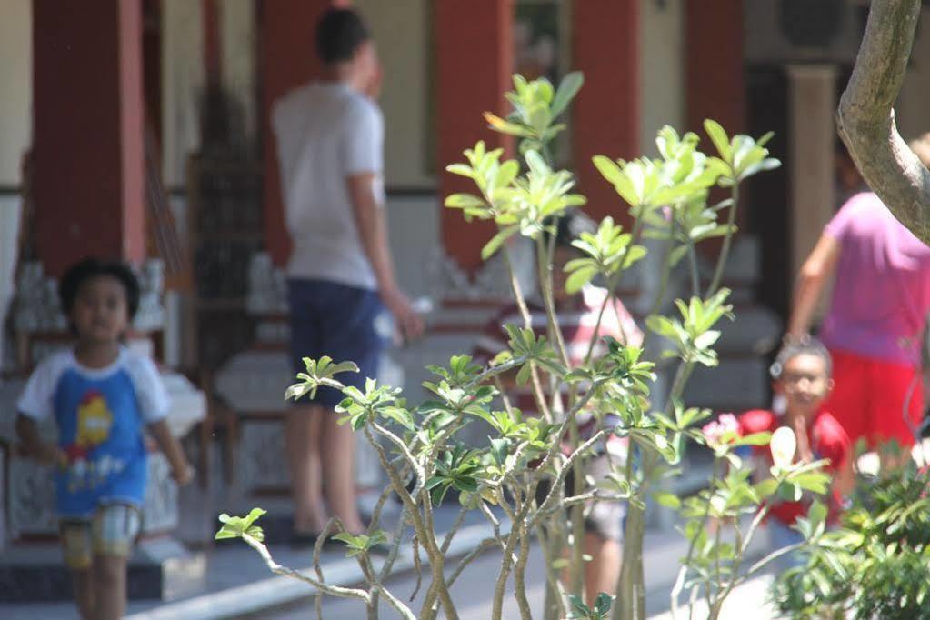 Hasan *