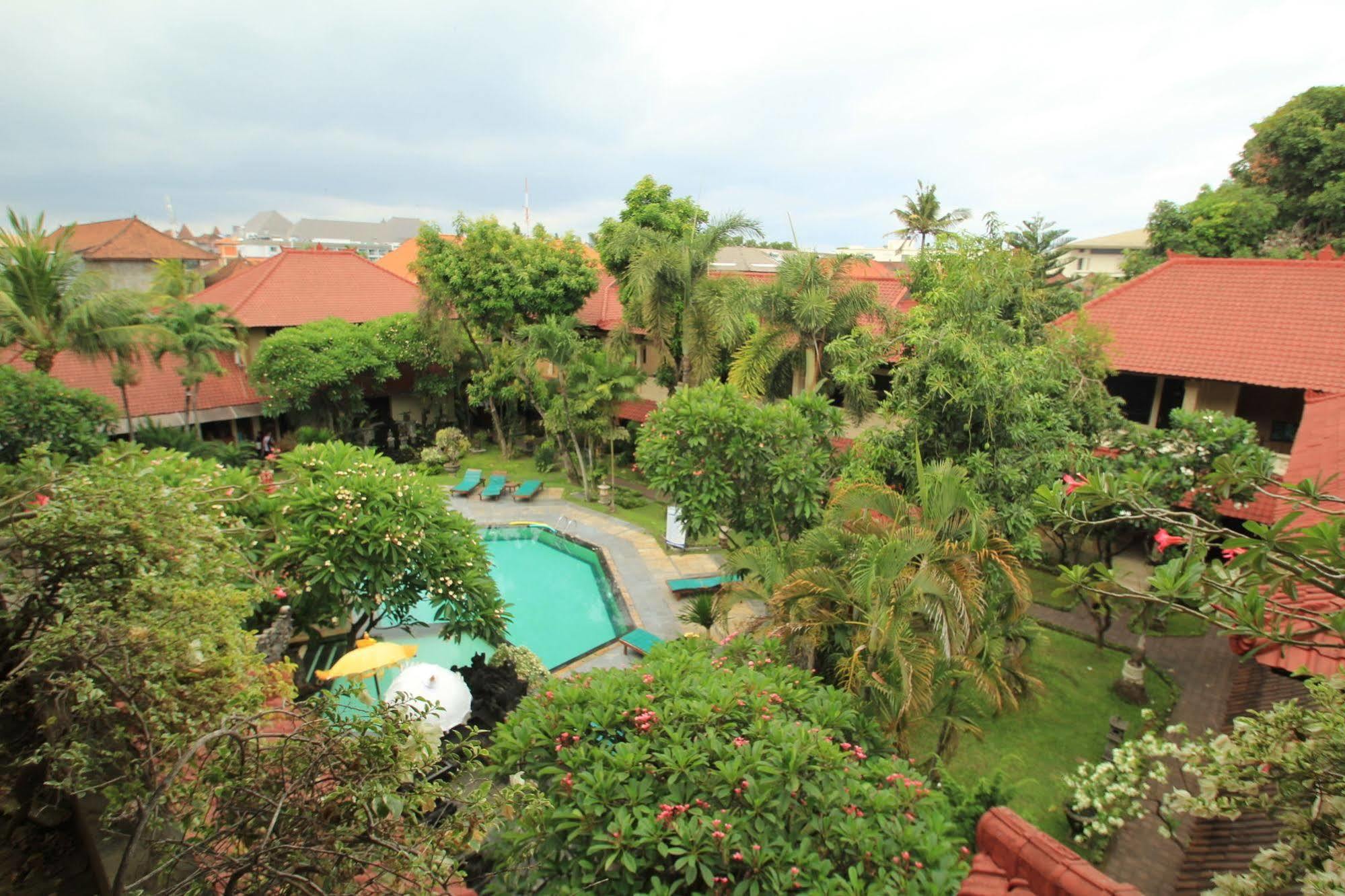 Hotel Bali Sandy 3*