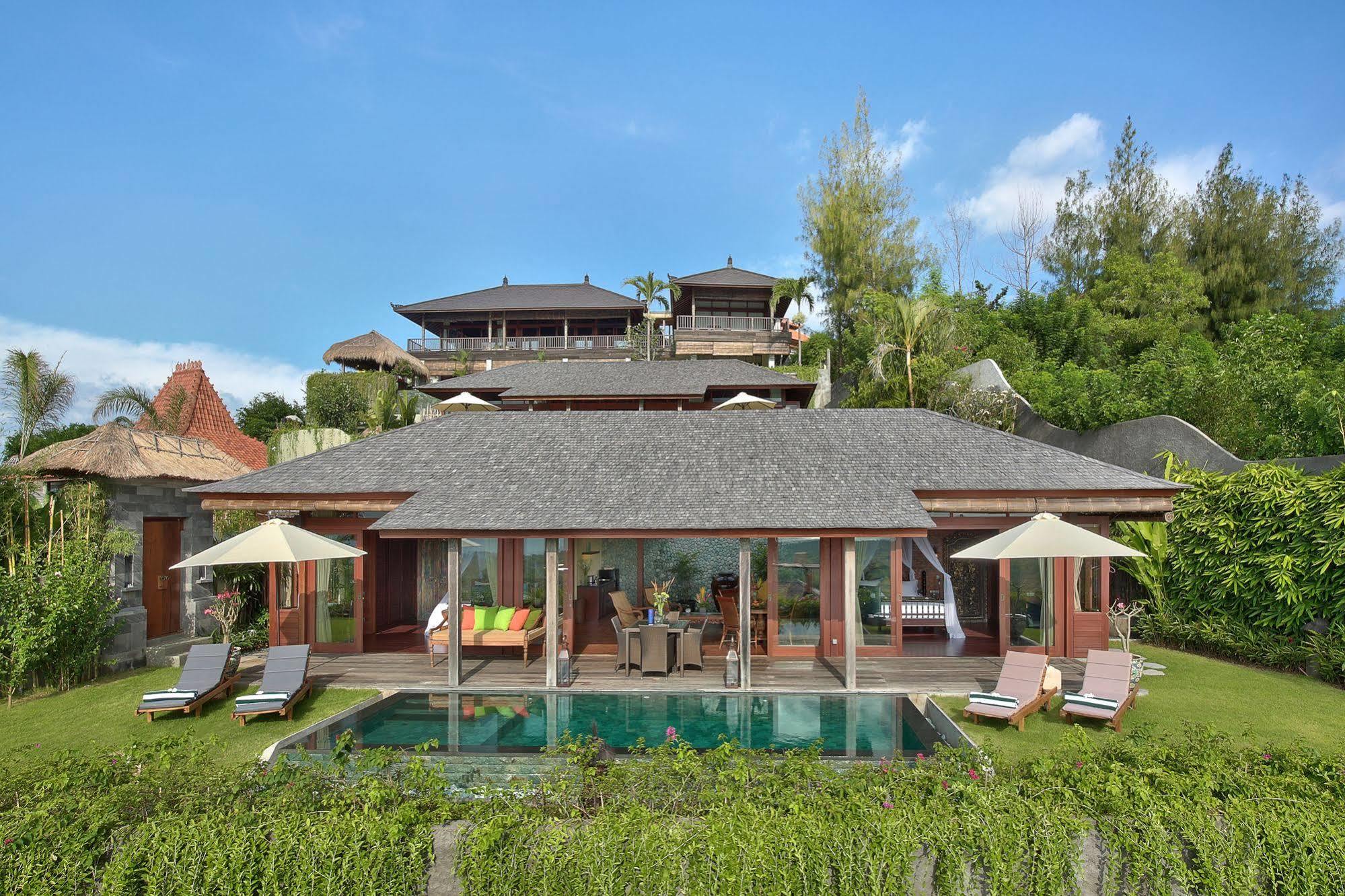 Hidden Hills Villa
