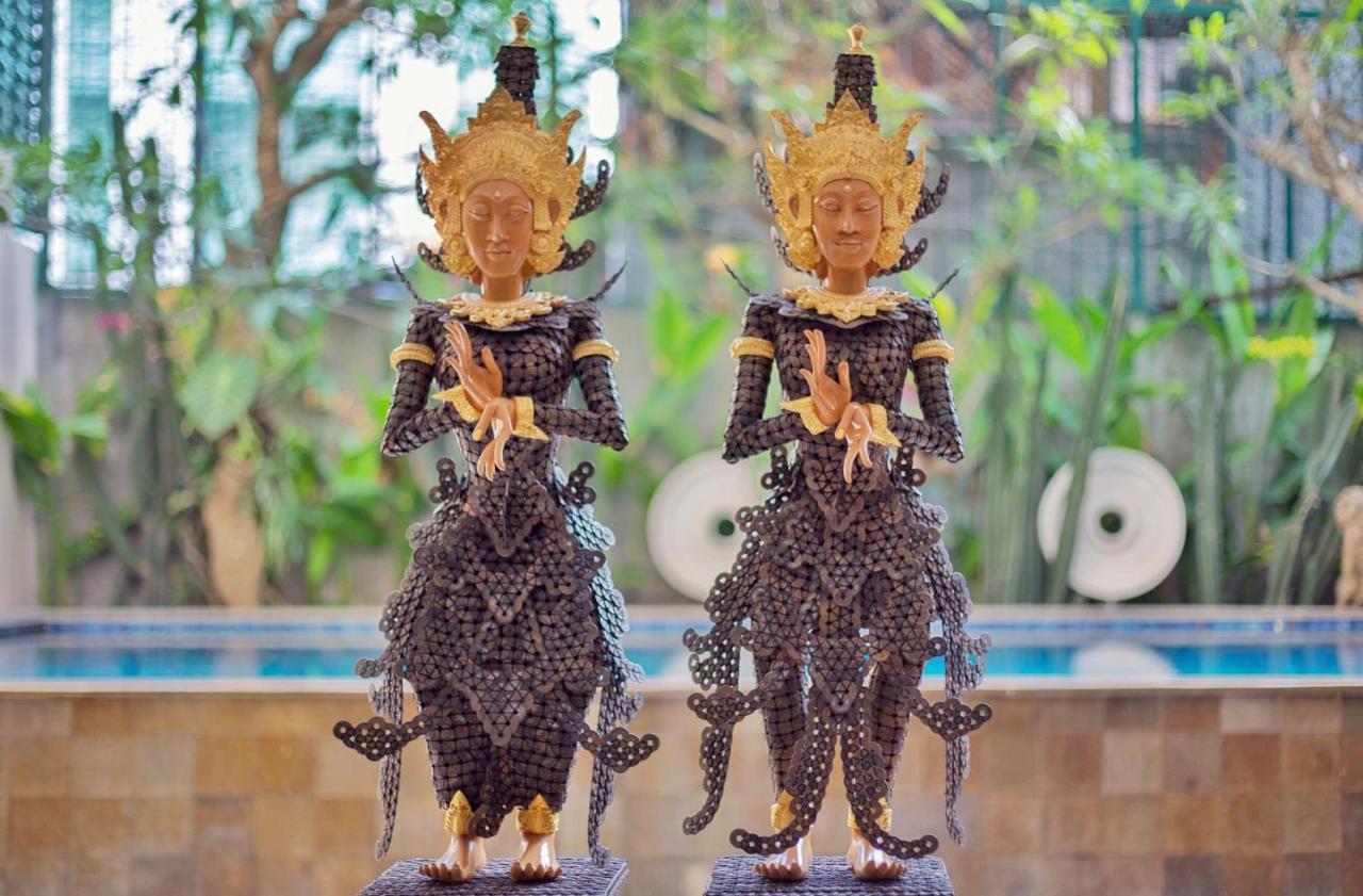 Saris Kuta