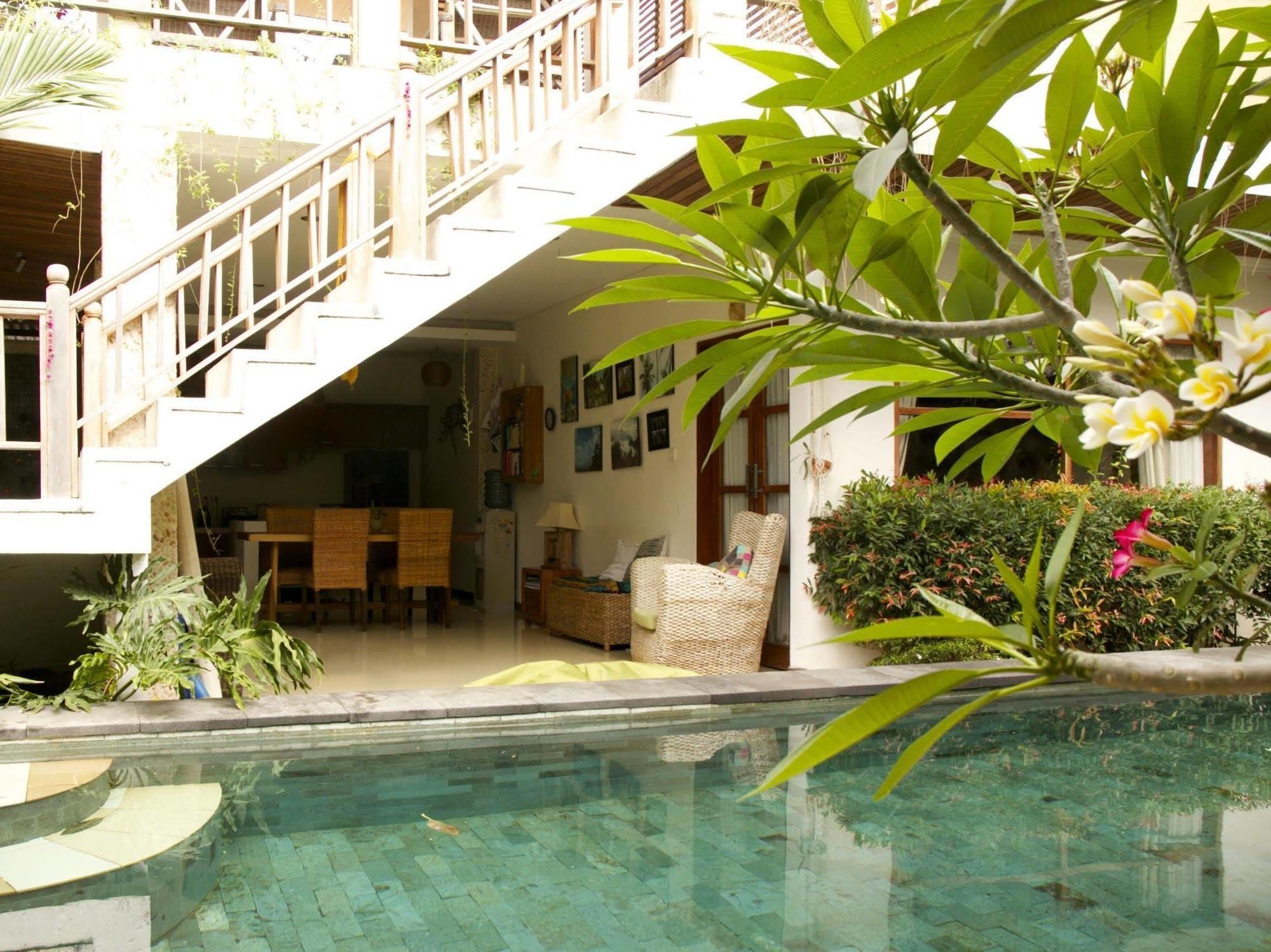 Puri Balangan Uluwatu (Bali)