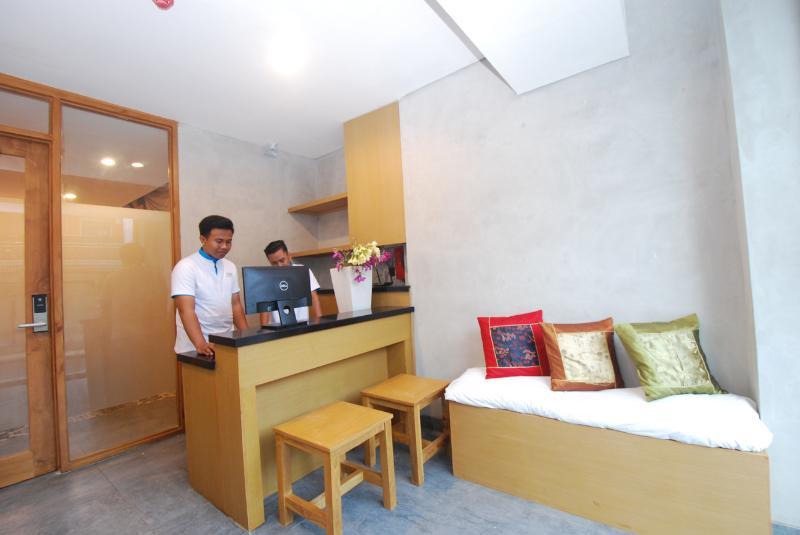 Hostel Dbeds Kuta *