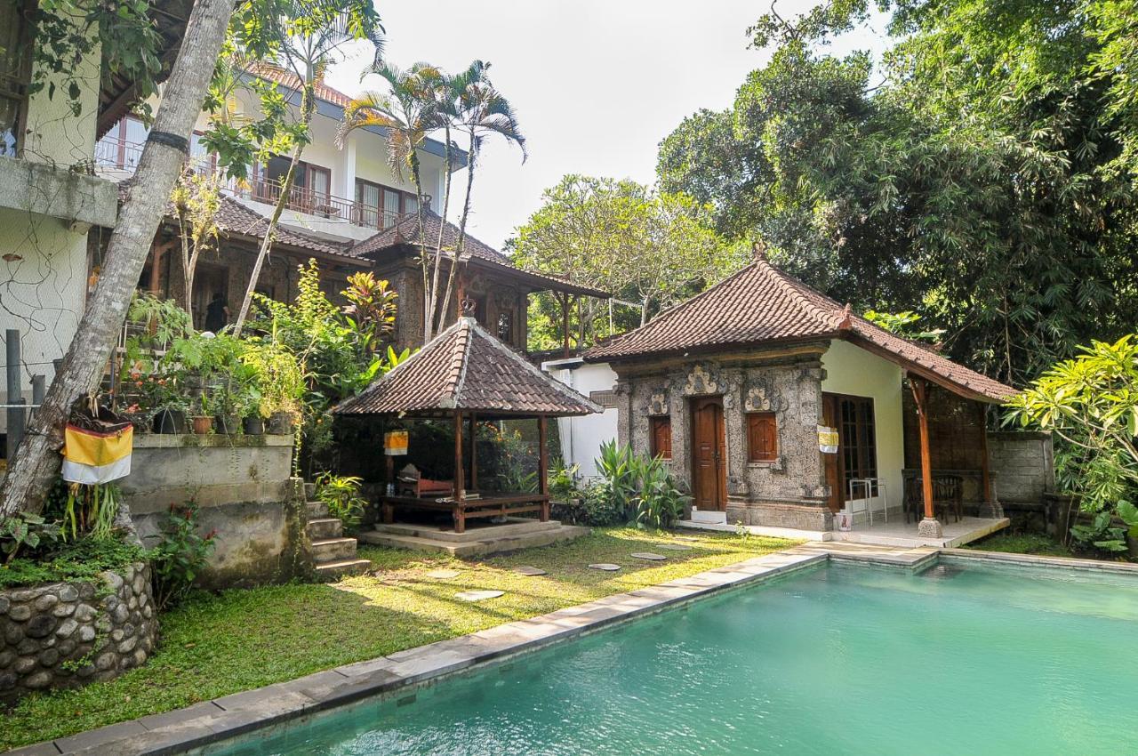 Guest house Yuliati House 2*
