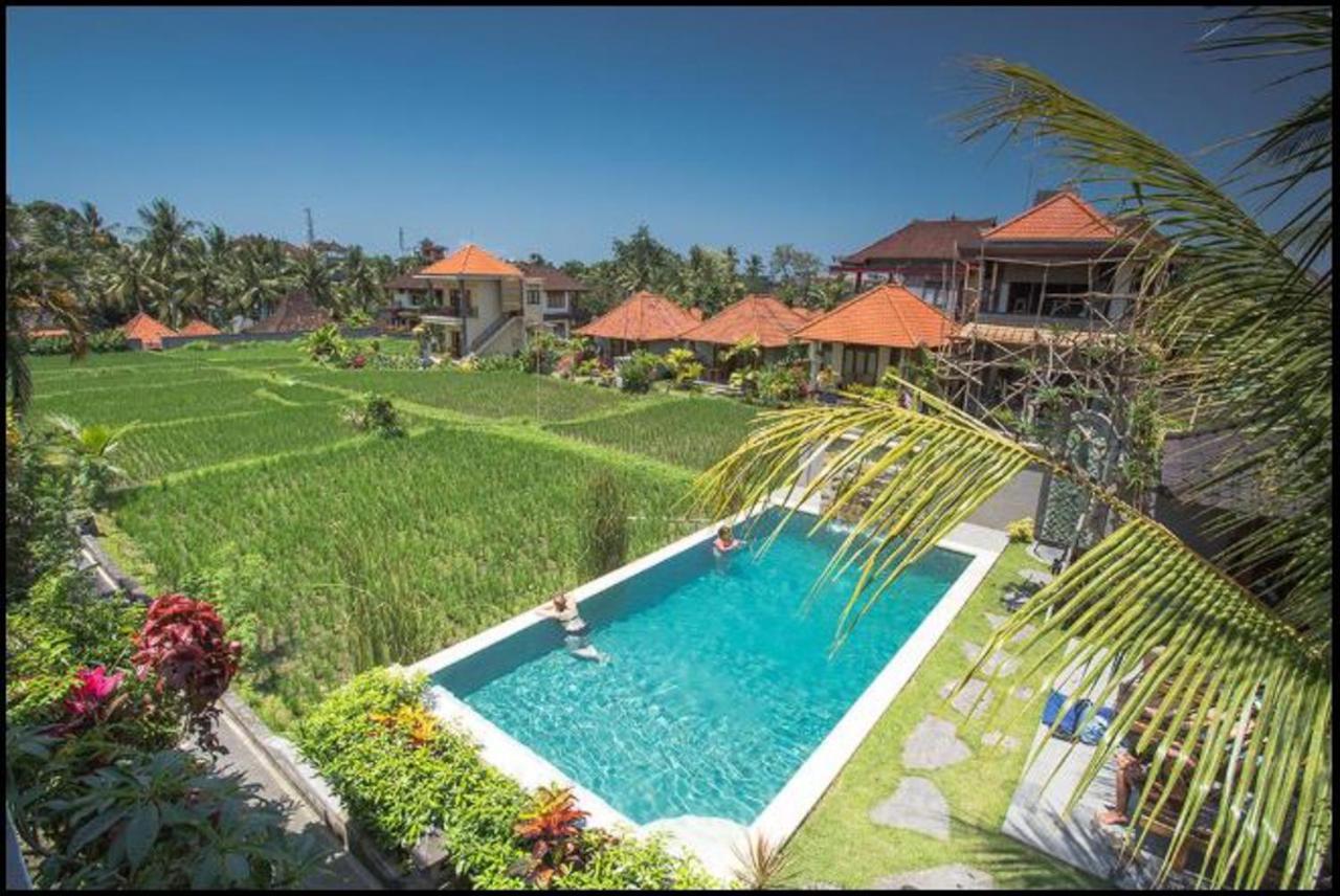Puji And Guest house