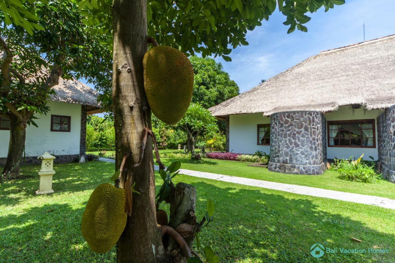 Segara Murti - Stylish Beachfront Villa! Villa