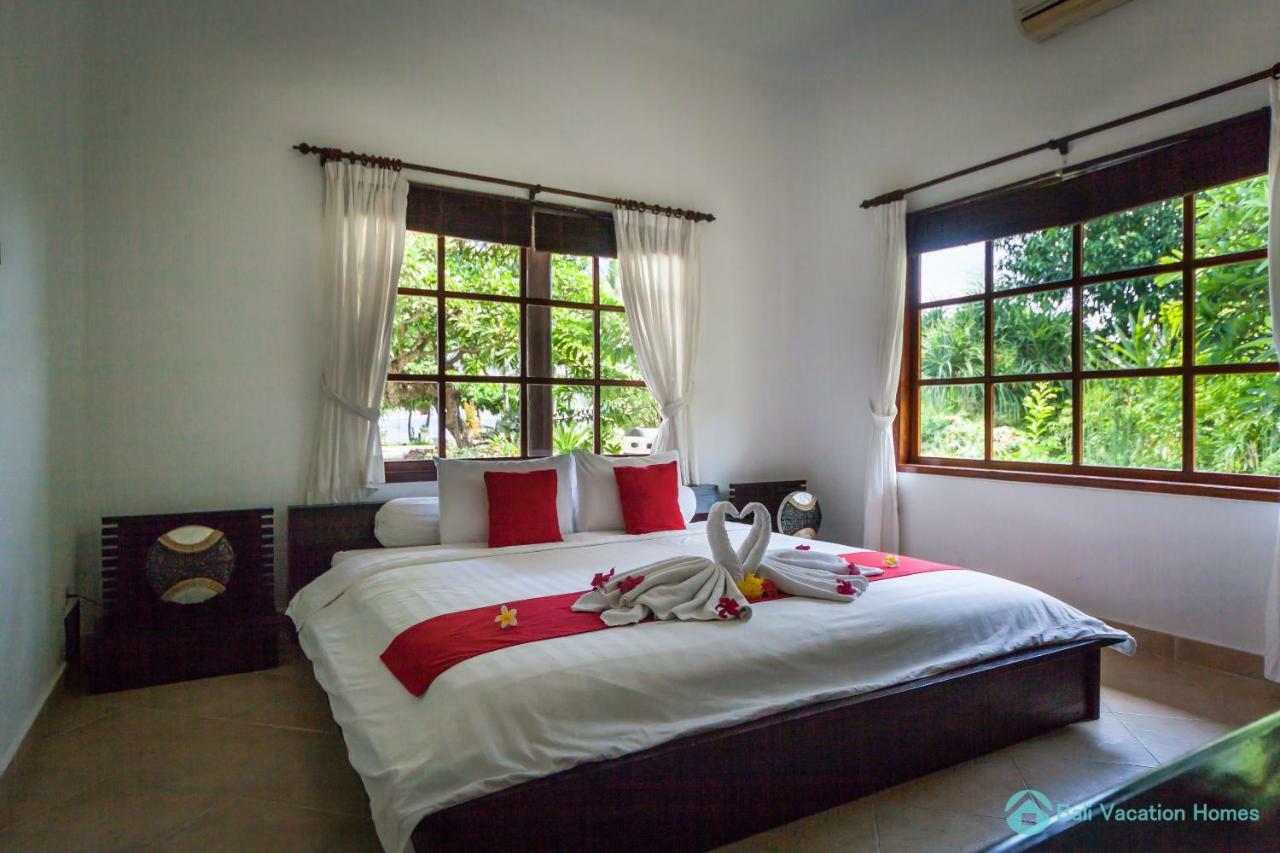 Segara Murti - Stylish Beachfront Villa! Villa