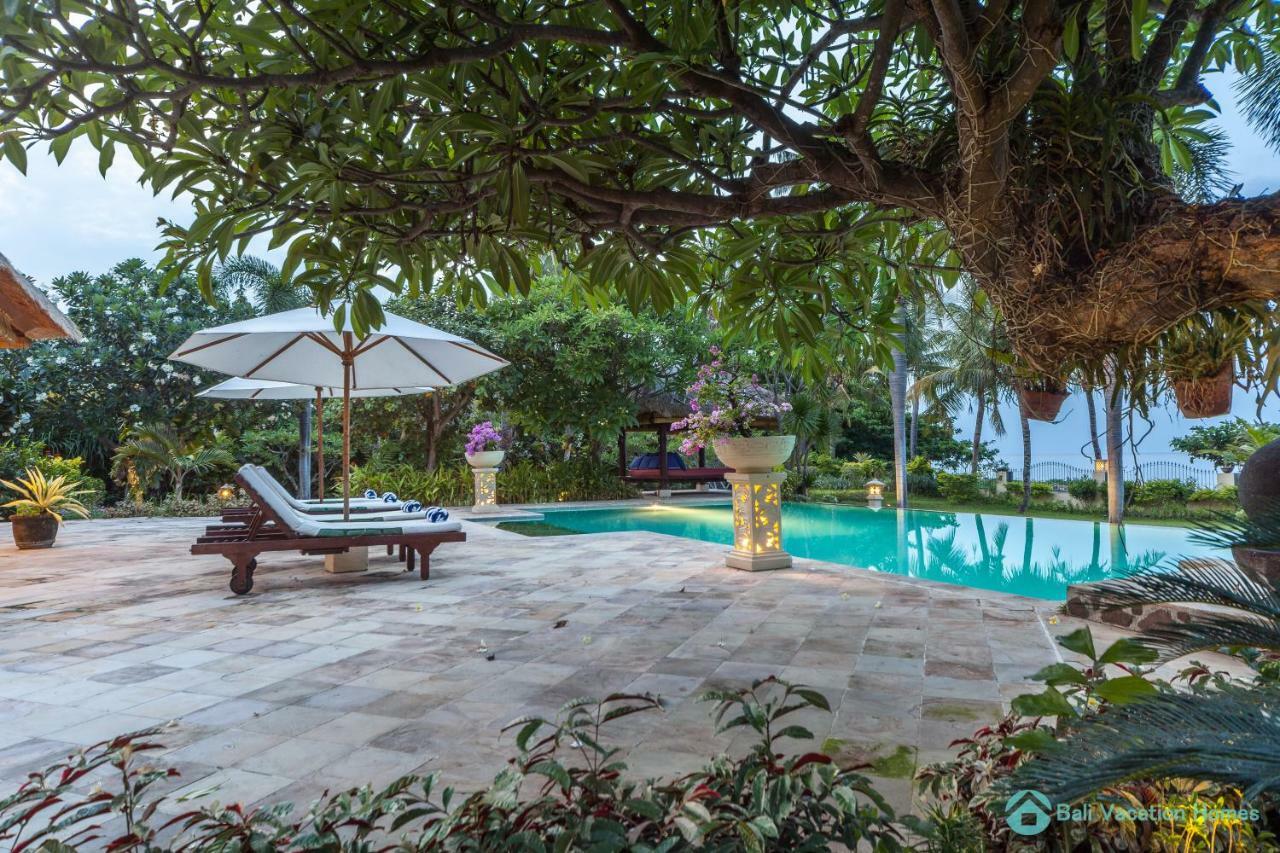 Segara Murti - Stylish Beachfront Villa! Villa Banjar (Bali)