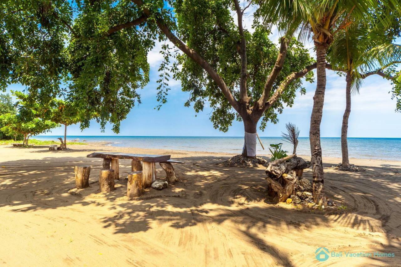 Segara Murti - Stylish Beachfront Villa! *