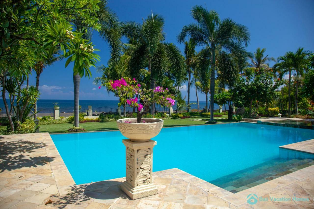 Segara Murti - Stylish Beachfront Villa! *