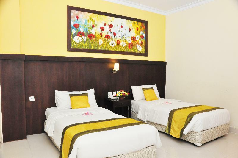 Puri Saron Hotel 3*