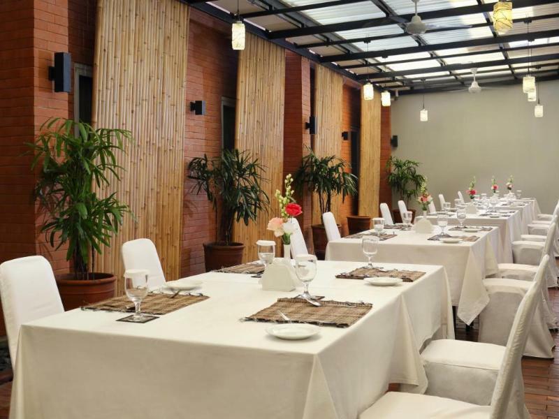 Zizz Convention Hotel