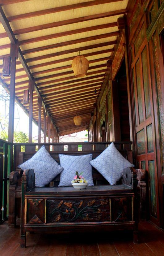 Guest house Swan House