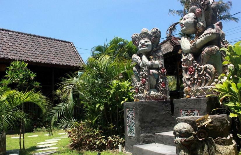 Swan House Guest house 2*