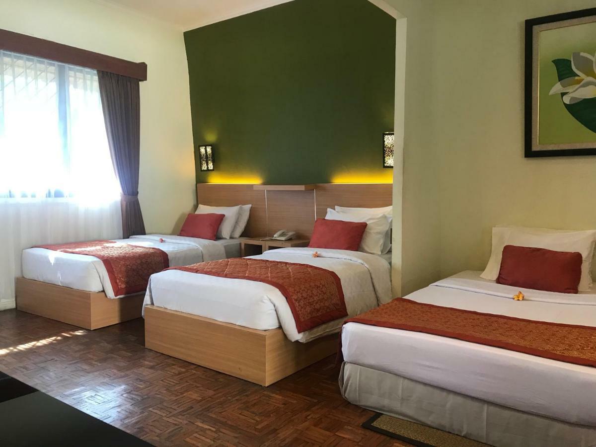 Hotel Puri Dewa Bharata & 3*