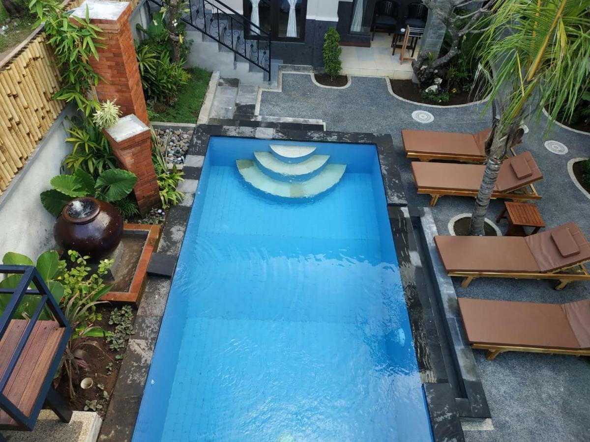 Di Hotel