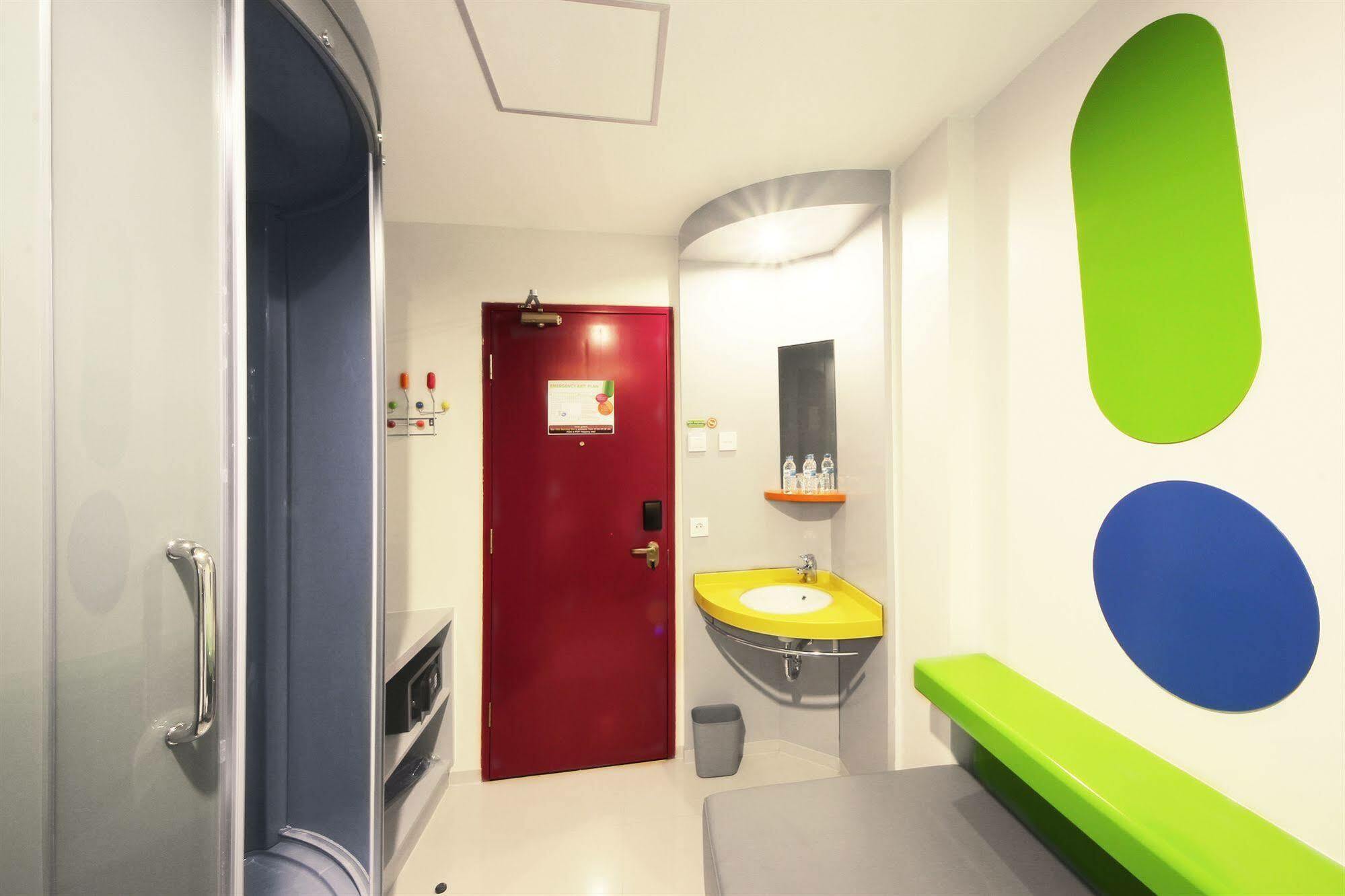 Pop! Hotel