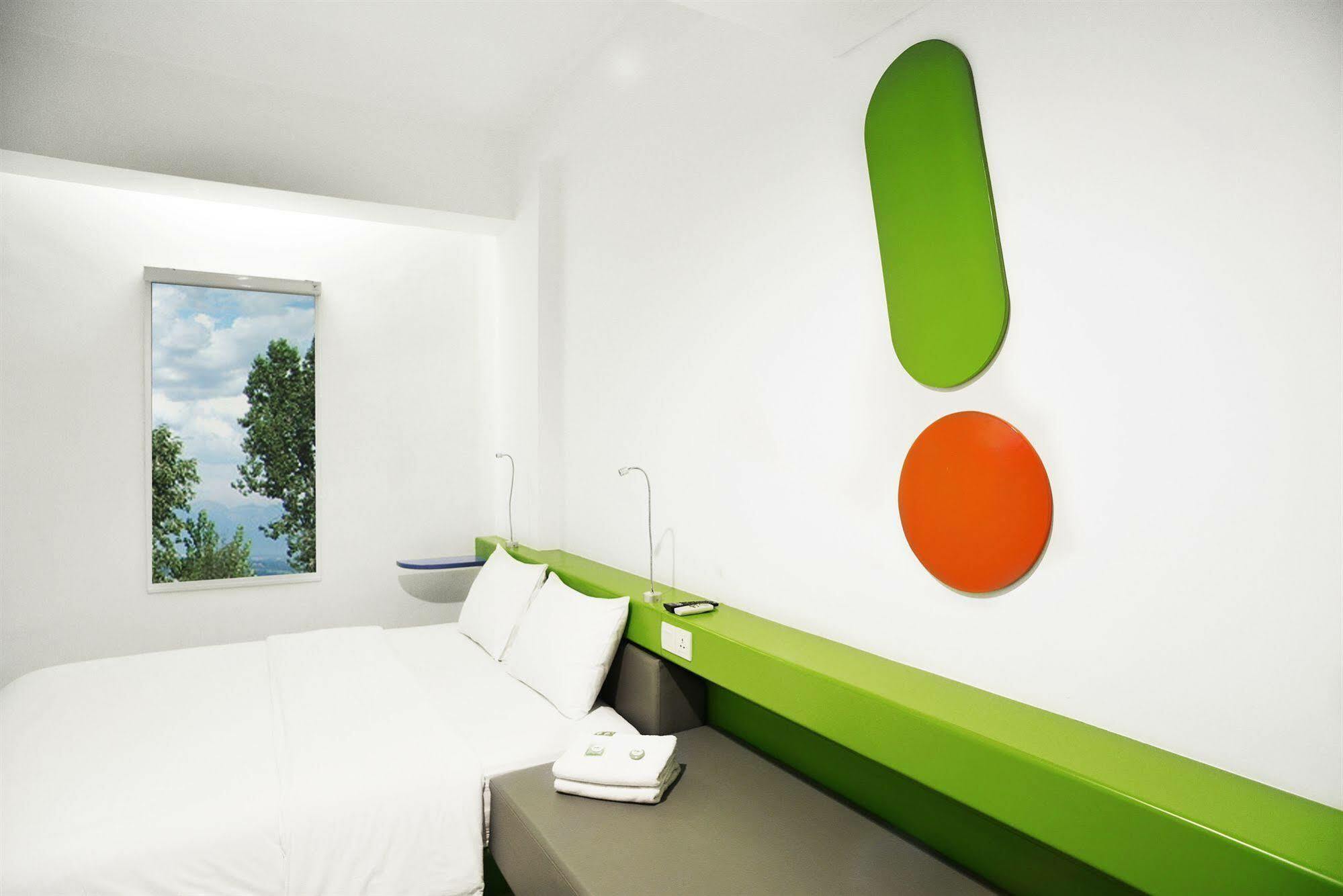 Pop! Hotel