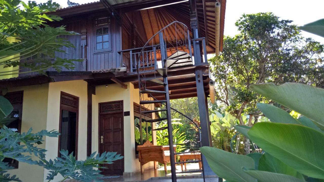 Atres * Munduk (Bali)