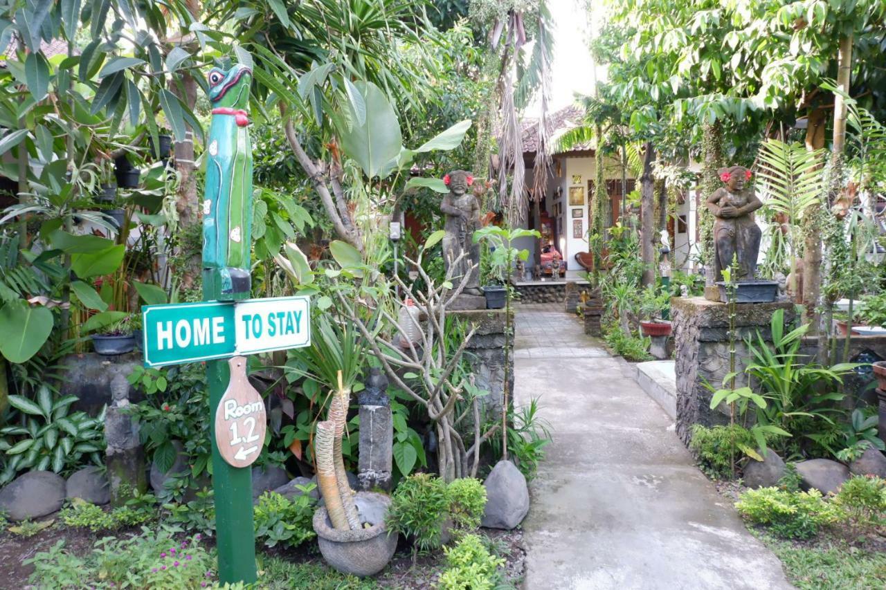 Homestay Tjana Homestay *