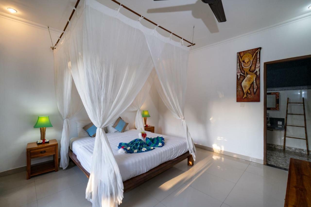 Taos House Nusa 3*