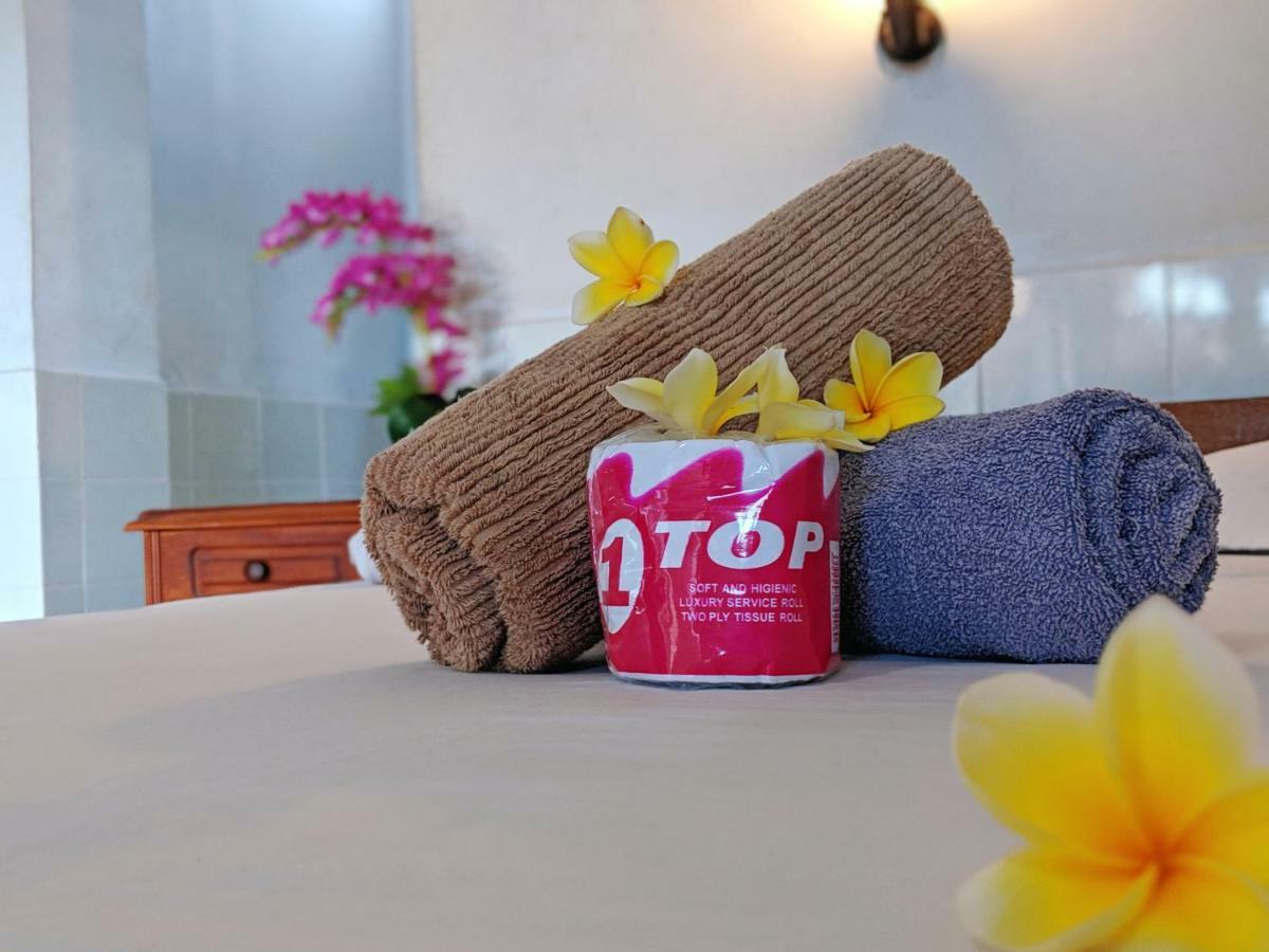 Serangan Ii Inn Padangbai (Bali)