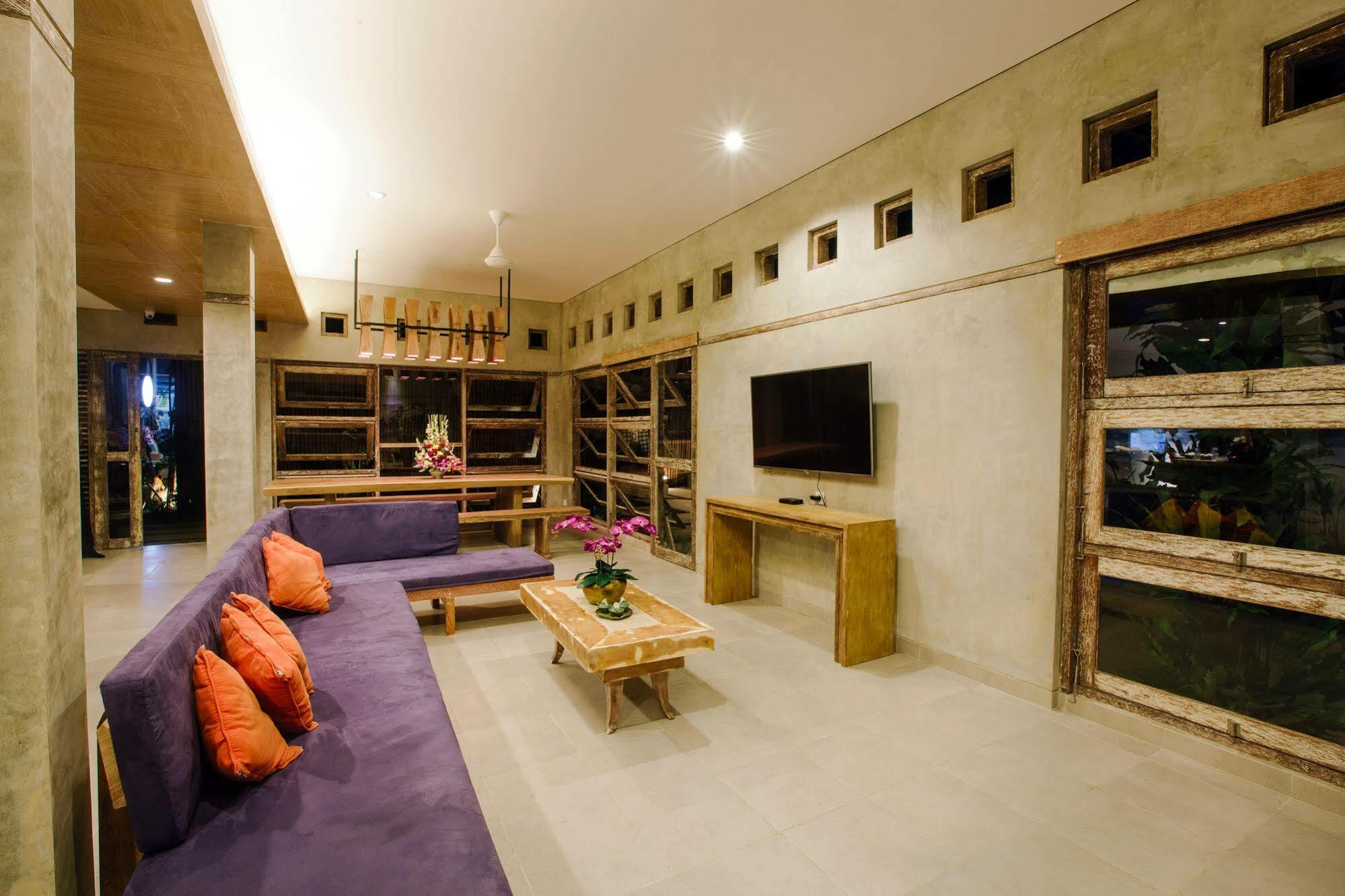 Lokal Bali Kuta (Bali)