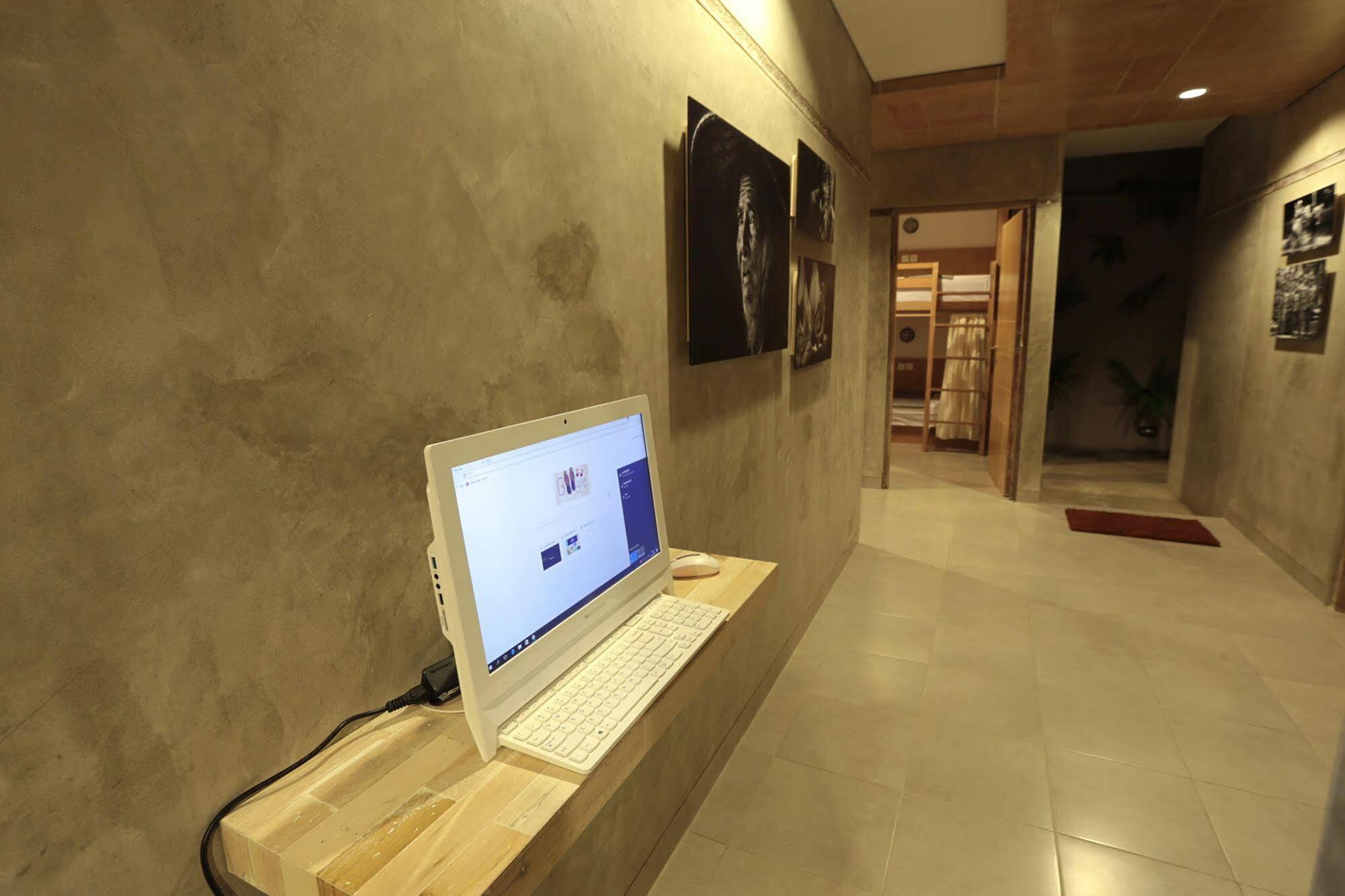 Lokal Bali Hostel Kuta (Bali)