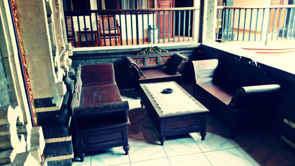 Agus Wisma tamu 2*