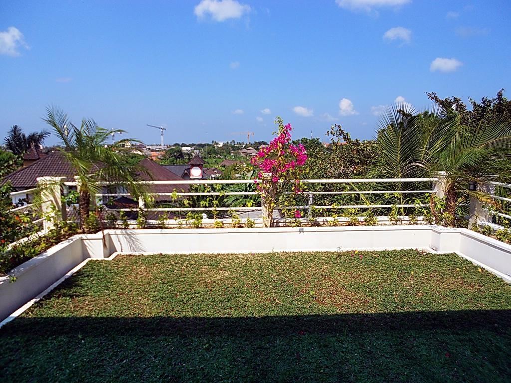 Bali Arta *