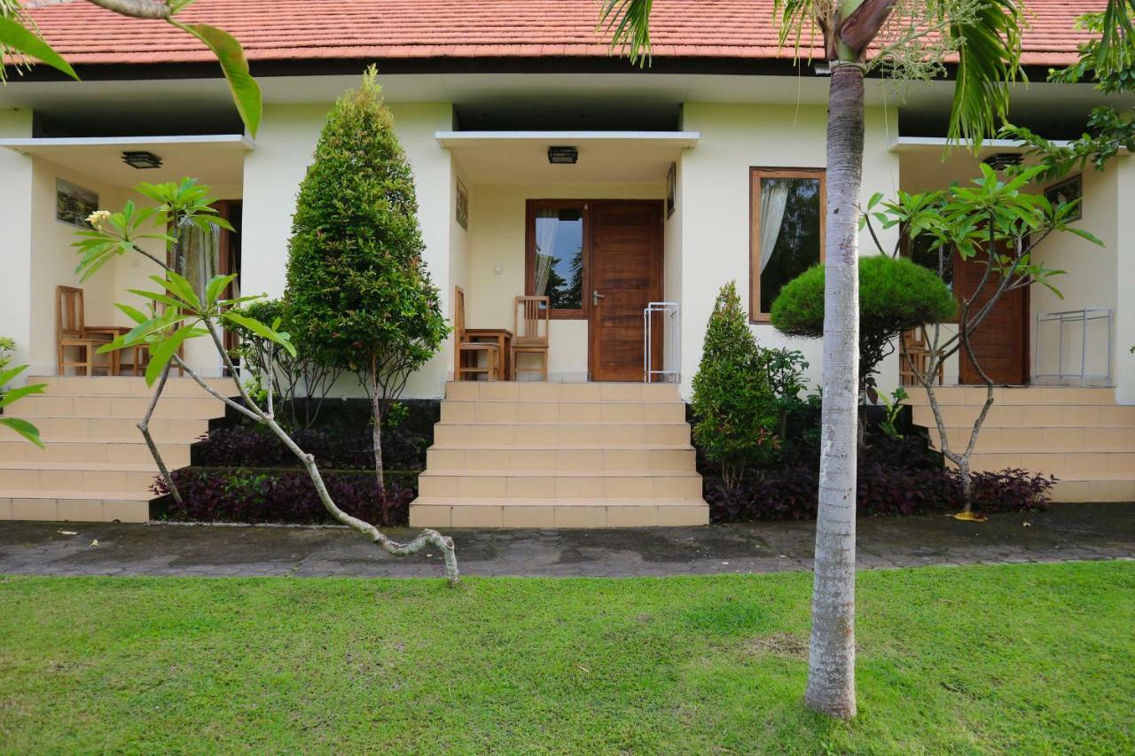 Guest house Bhujangga's Village Near Pantai Redpartner *