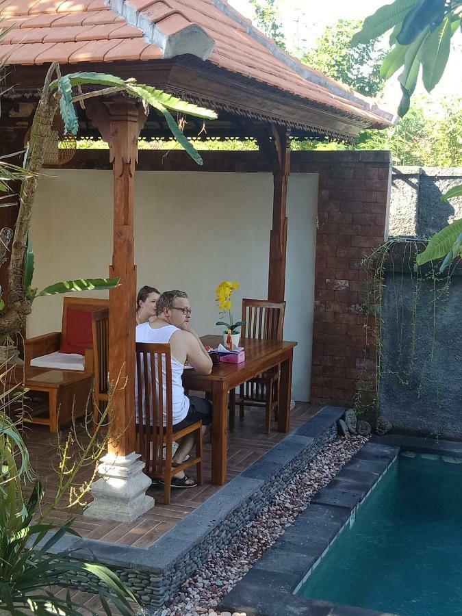 Homestay D'puja And *