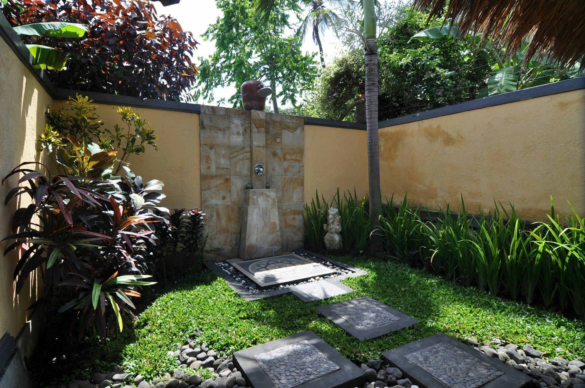 Resort Puri Mangga Sea View And Lovina (Bali)