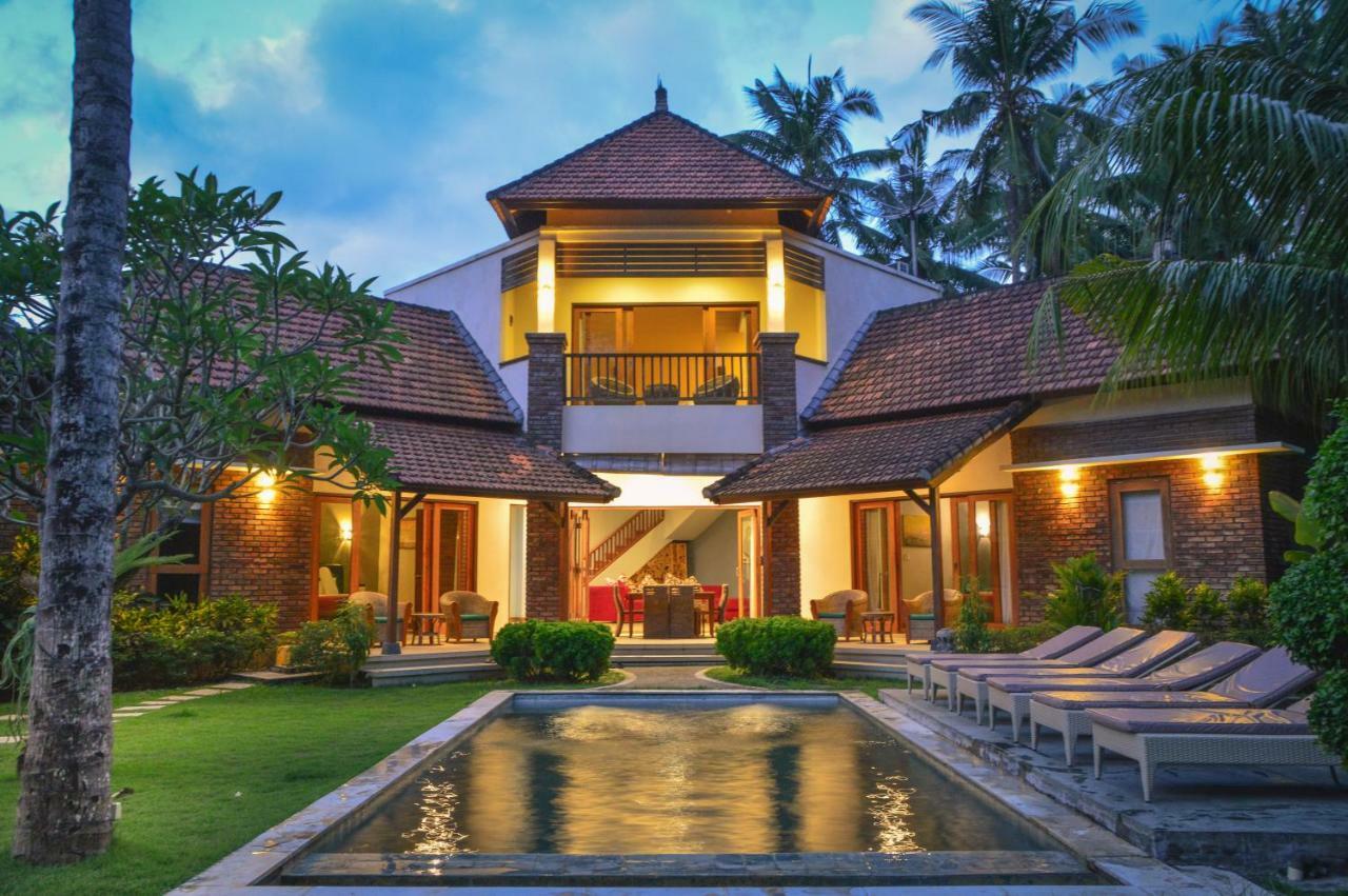 Kelapa Candi Dasa (Bali)